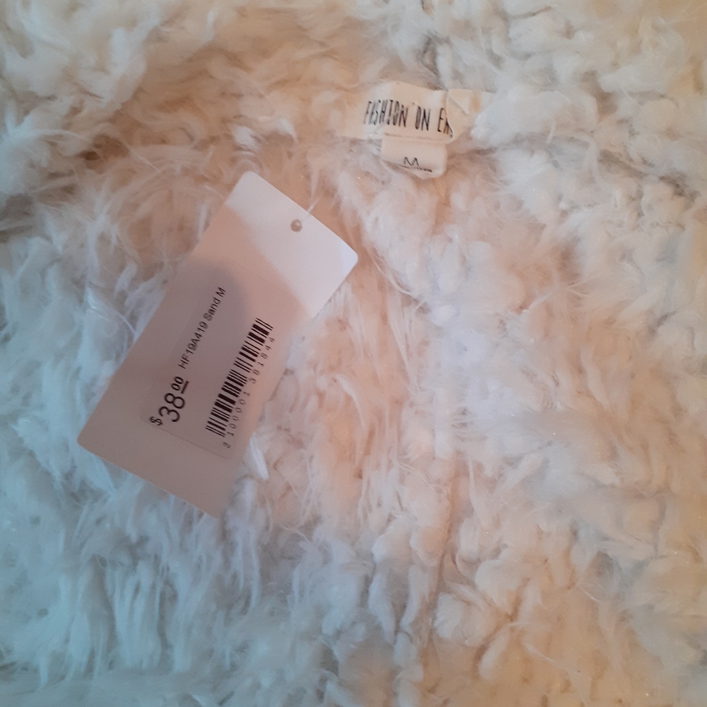 Faux Leather Loose Fit Vest with Faux Shaggy Fur - Picture 6 of 6
